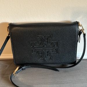 Tory Burch Leather Crossbody Wallet  Like New
